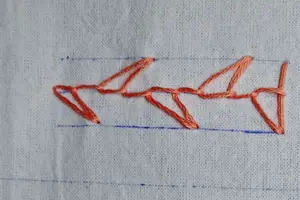 Punto Creta en bucle (Looped Cretan Stitch)