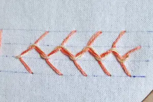Punto Creta Enlazado (Laced Cretan Stitch)